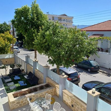 Deluxe City Hotel Ханья Экстерьер фото