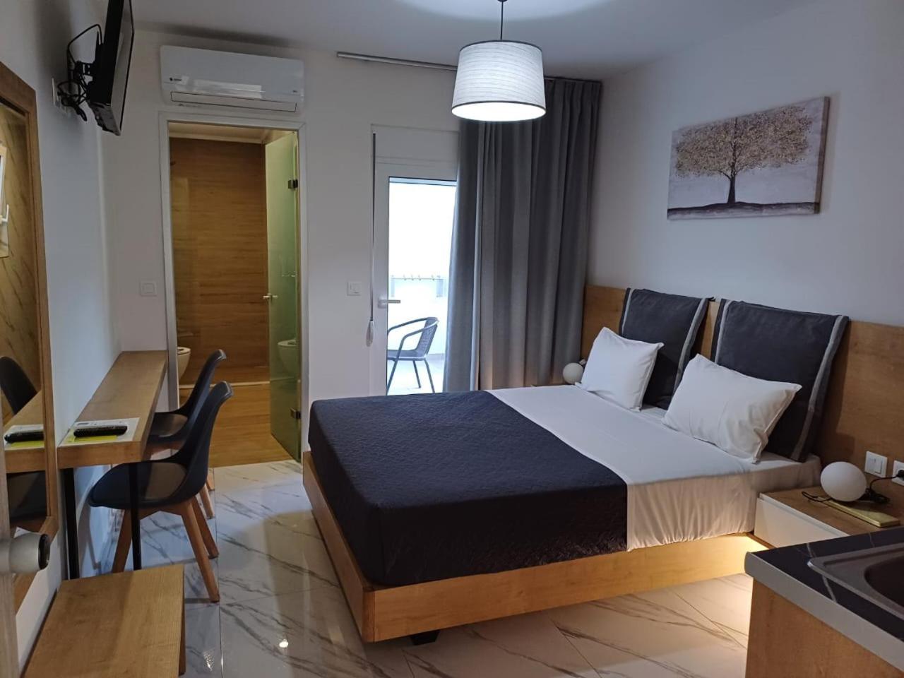 Deluxe City Hotel Ханья Экстерьер фото